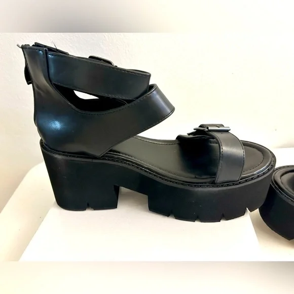 Buckle Flat-forms Wedge Sandals, Black Size 40(8) - Picture 7 of 8